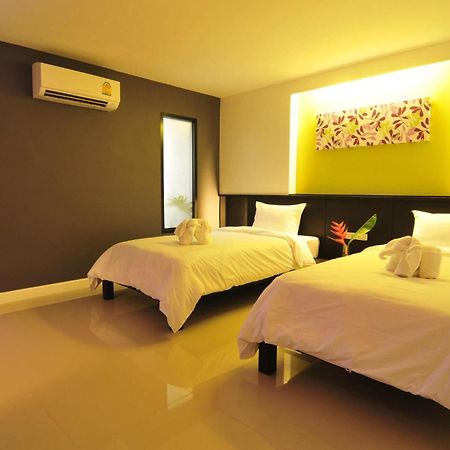 At 24 Boutique Hotel 나콘시탐마랏 외부 사진