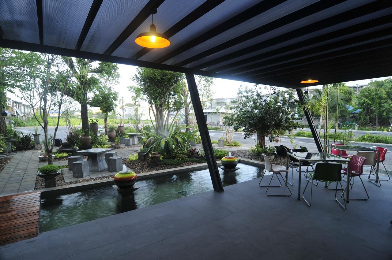 At 24 Boutique Hotel 나콘시탐마랏 외부 사진